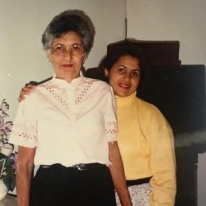 Meet your Posher, Elia